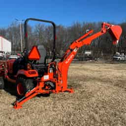 Kubota BX23SLSB-R-1 Sub Compact Tractor w/ Quick Attach Bucket