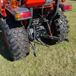 Kubota L2502 4WD Compact Tractor w/ Front End Loader