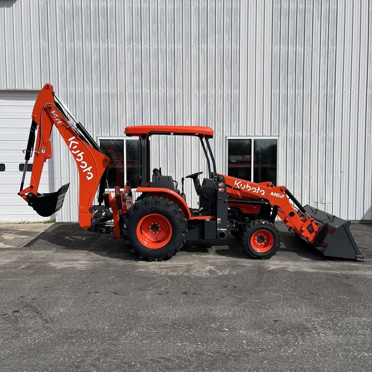 Kubota M62 4WD Tractor