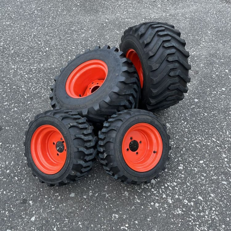 New R4 Demo Tires
