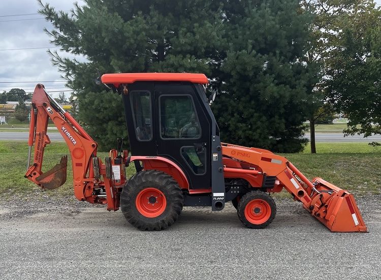 2016 Kubota B26 4WD Tractor 35930