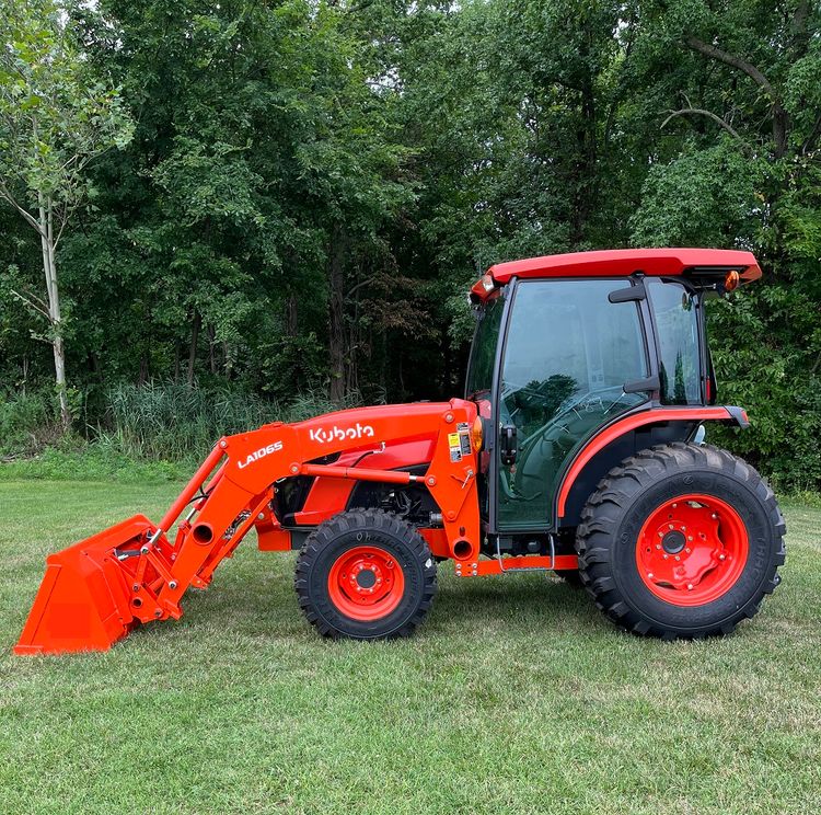 Kubota MX5400HSTC 4WD Tractor w/ Front End Loader – 55094
