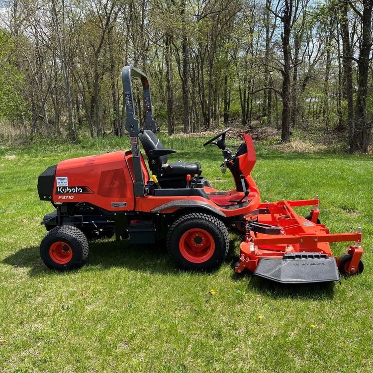 Kubota F3710 Front End 72″ Mower