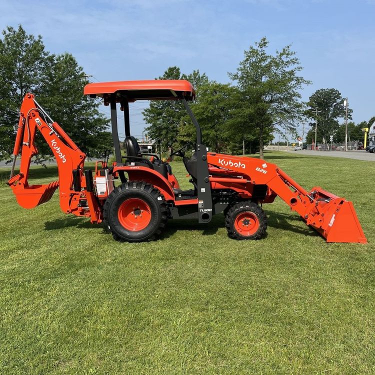 Kubota B26TLB 4WD Tractor
