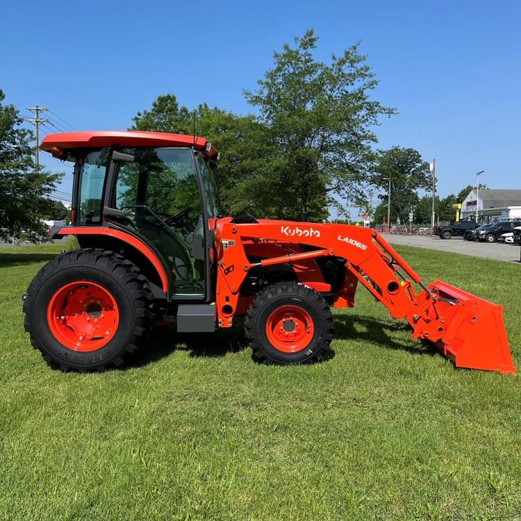 Kubota MX6000HSTC 4WD Tractor
