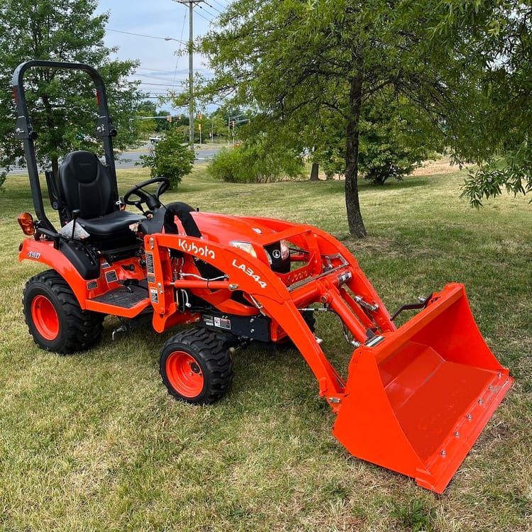 Kubota BX2380 4WD Tractor w/ Front-End Loader