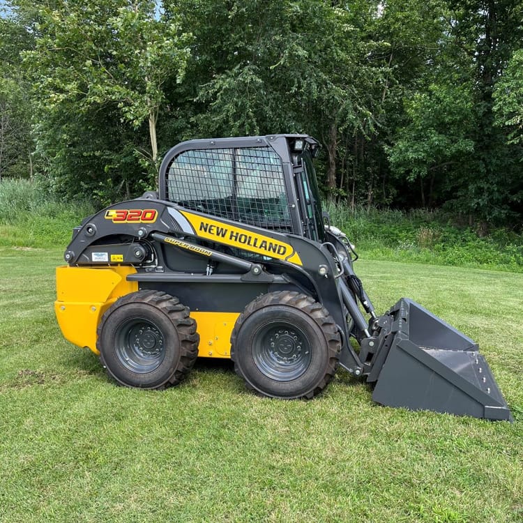 New Holland L320 Skid Steer Loader
