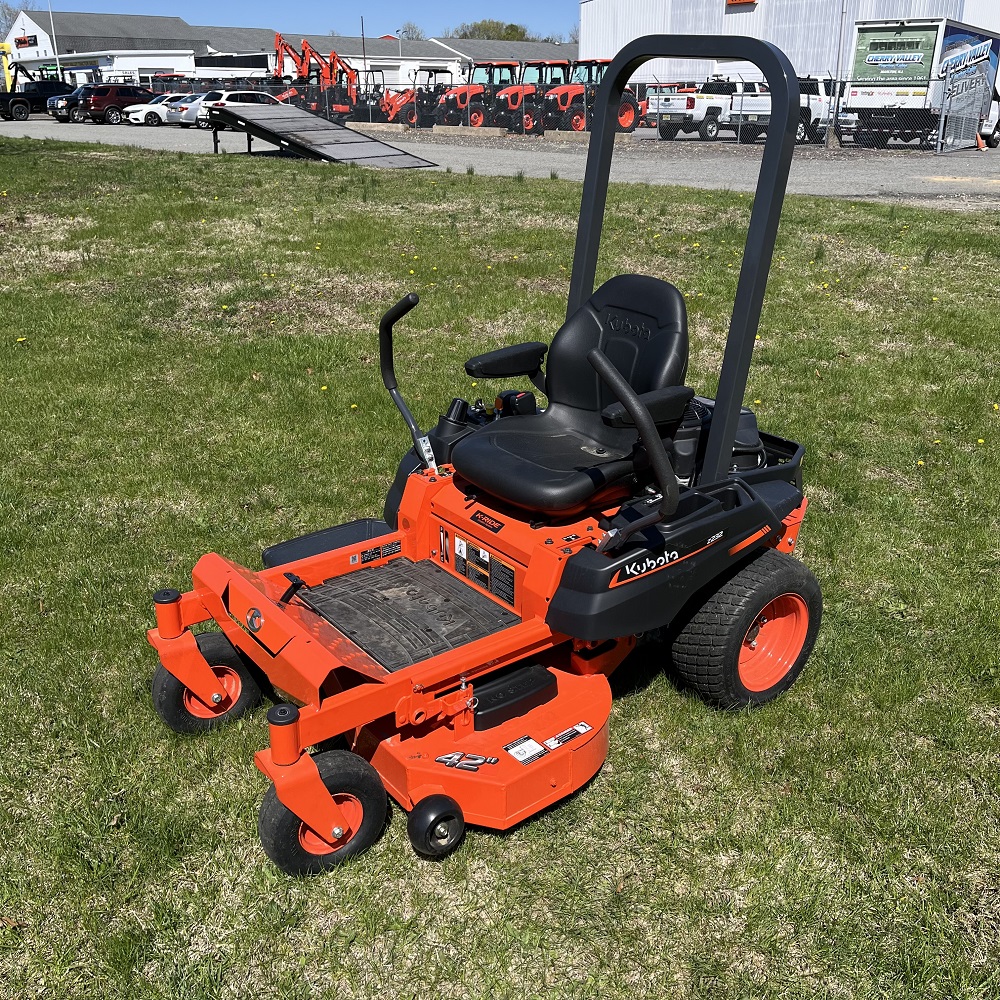 Kubota Z232KW-42 Zero Turn Mower - Cherry Valley Tractor Sales
